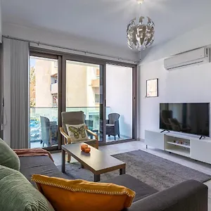 Crystal 2-bedroom In Apartament Larnaca