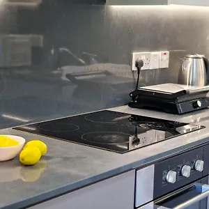 Airbnsea Centre Side Sea View Apartament Larnaca